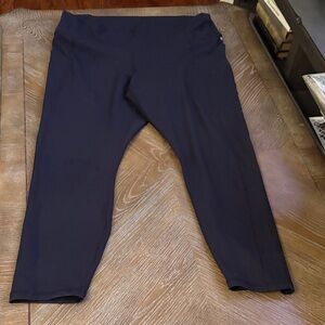 Fabletics Black ankle/ crop Leggings